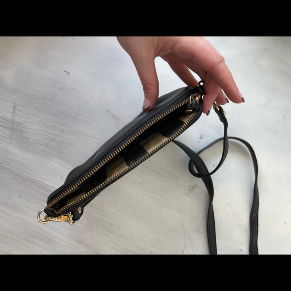 ❌SOLD❌Vivienne Westwood Orb Logo Crossbody Bag Black Leather - Picture 7 of 13